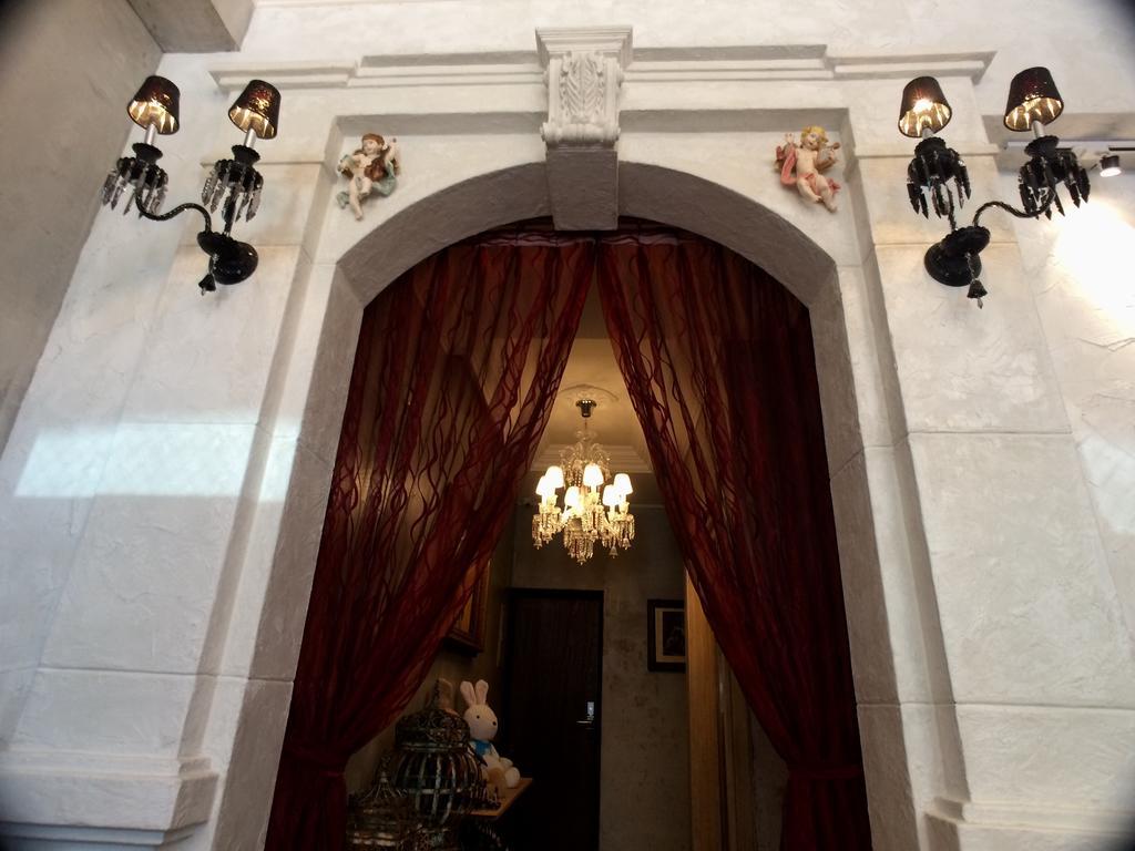 Angel Wings Inn Хуалянь Экстерьер фото